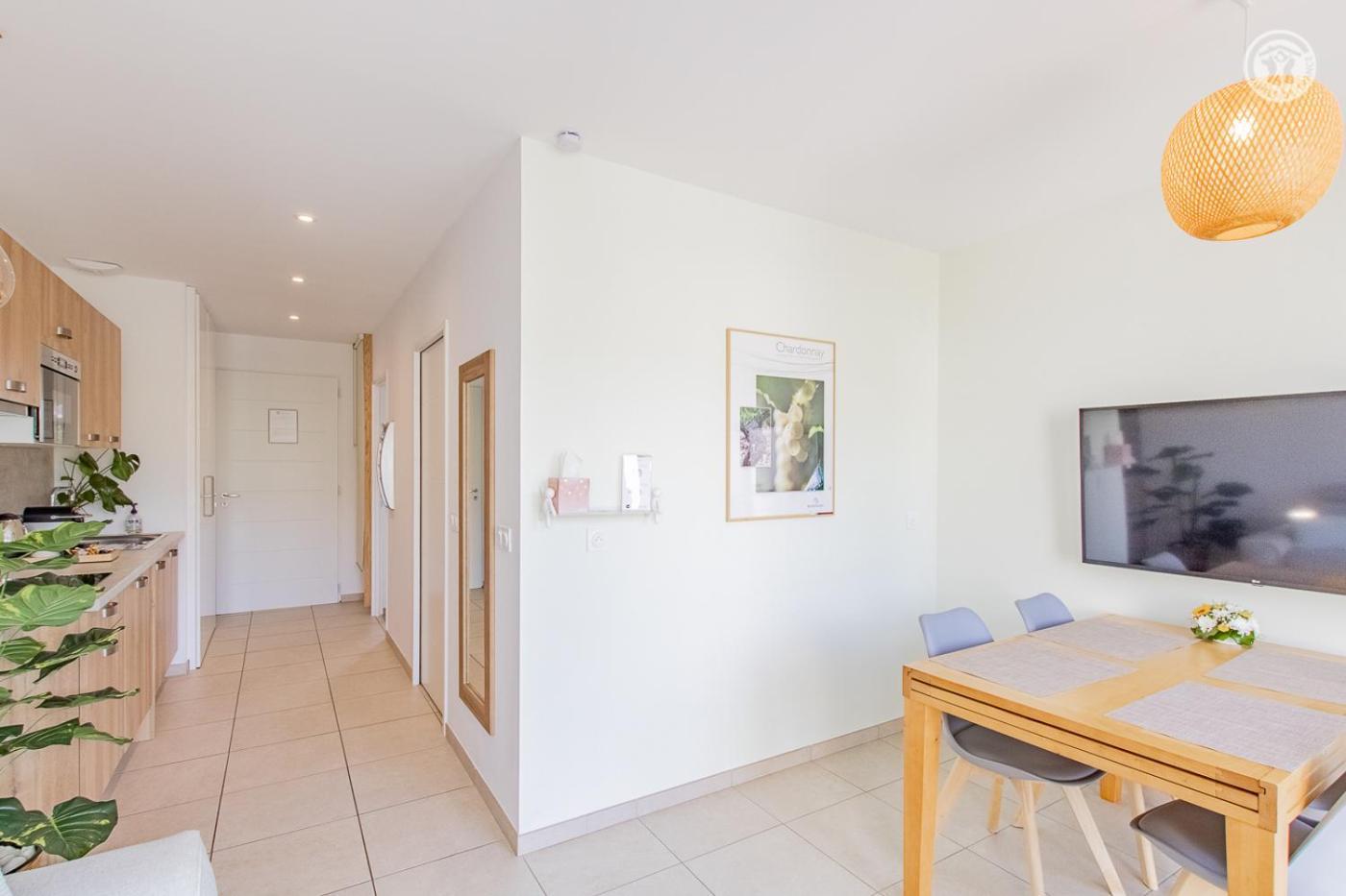 Le Maconnais Guest House Vinzelles エクステリア 写真
