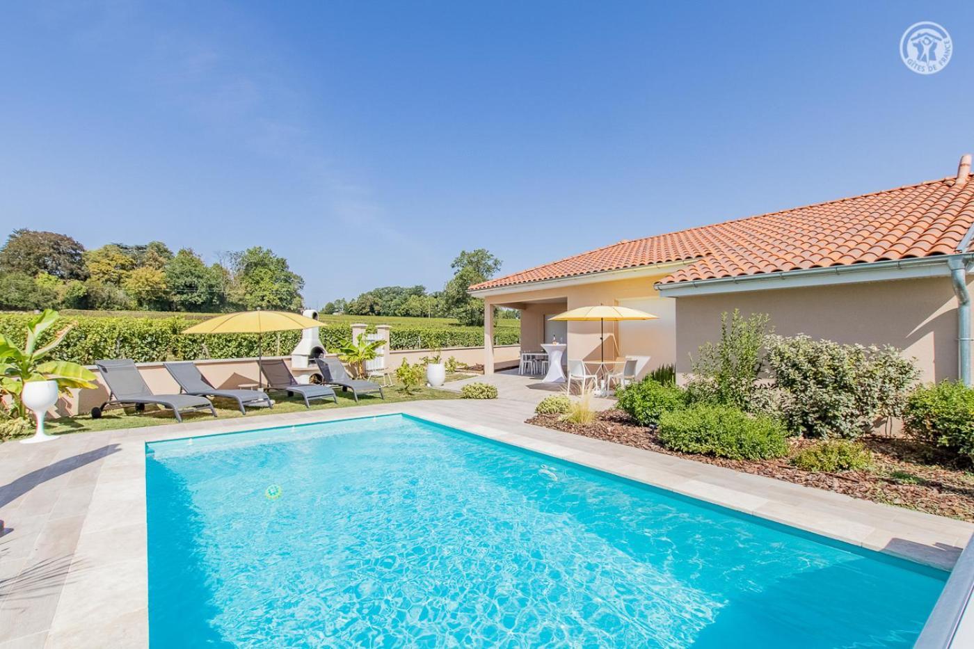 Le Maconnais Guest House Vinzelles エクステリア 写真